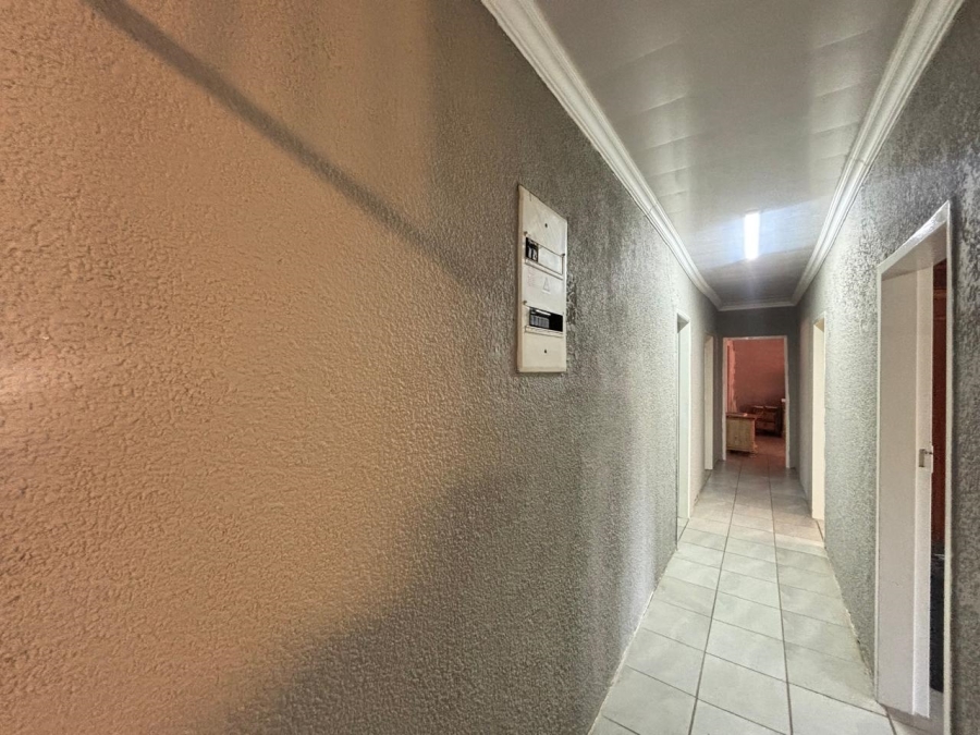 4 Bedroom Property for Sale in Roosheuwel North West
